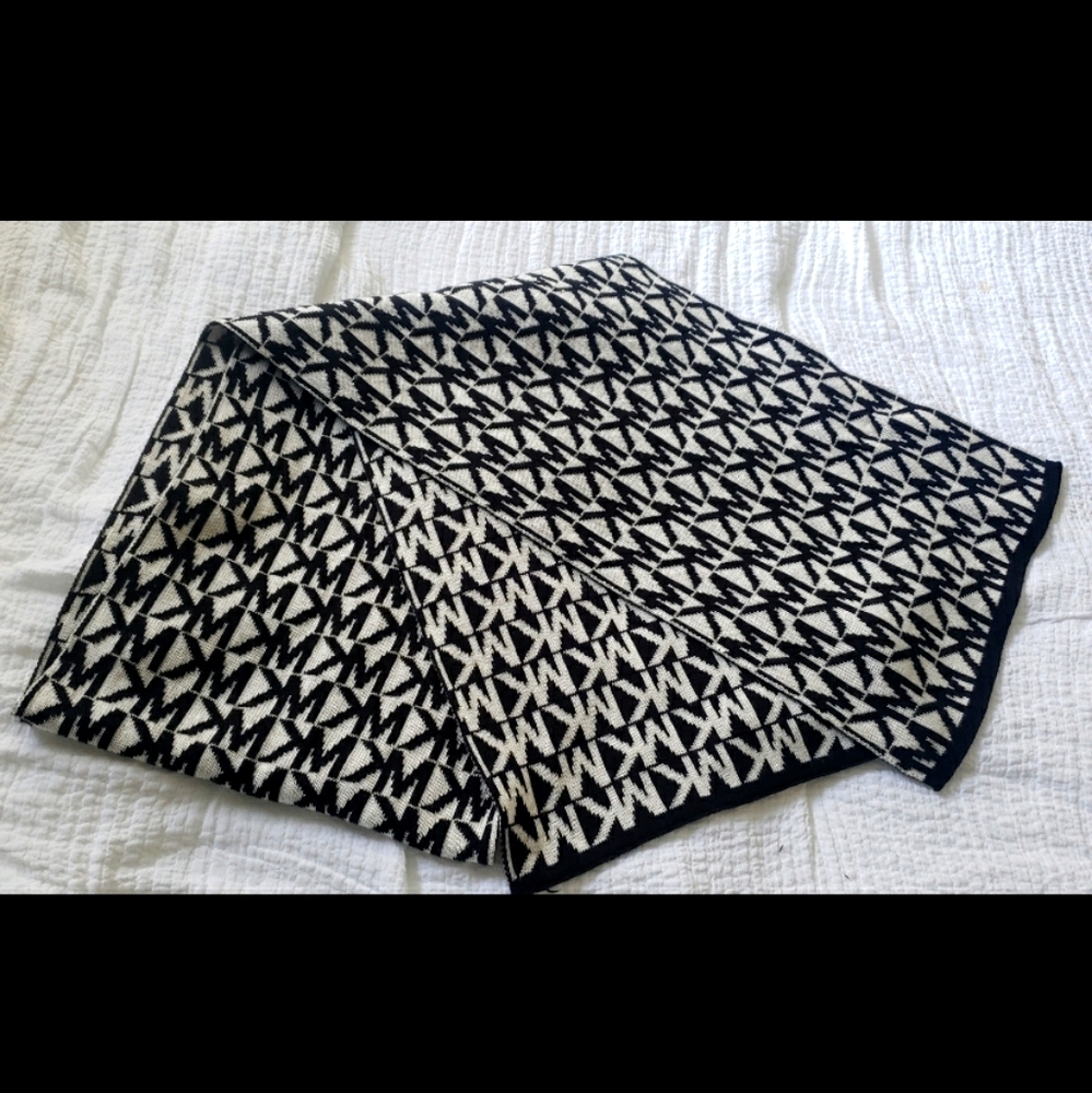 Monogram Michael Kors Scarf NWOT